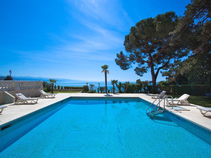 Villa Amalia - Liburnia (Adults Only) Opatija Eksteriør billede