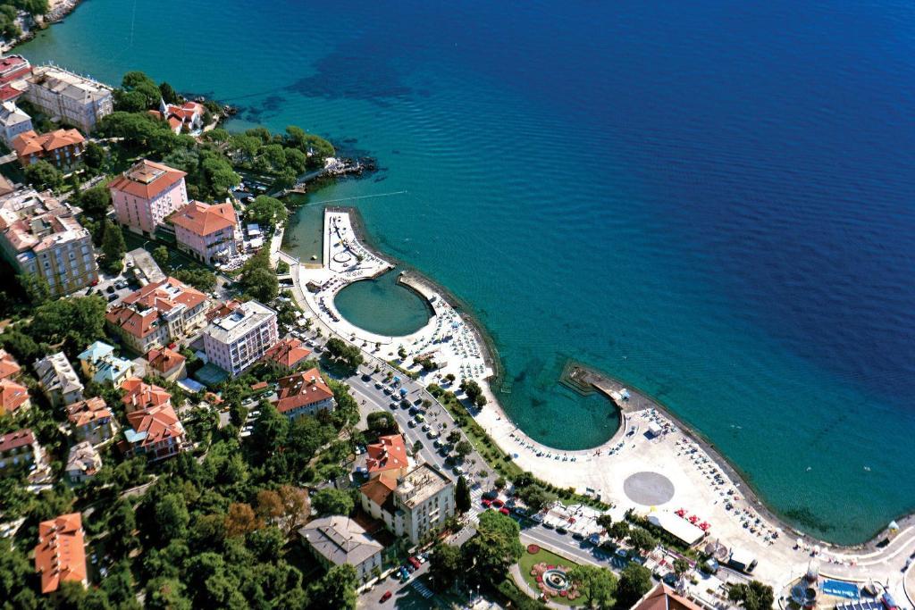 Villa Amalia - Liburnia (Adults Only) Opatija Eksteriør billede
